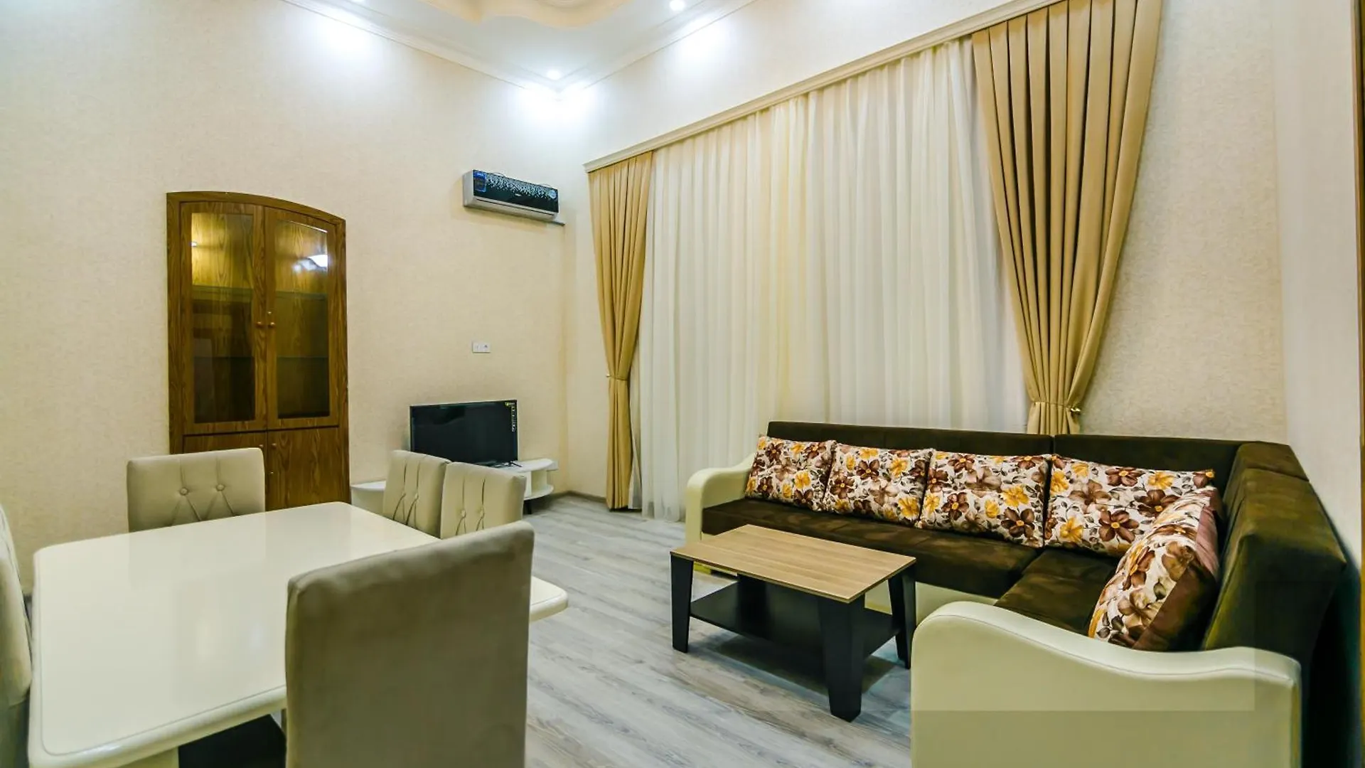 דירות באקו Luxury House By Zoom Travel